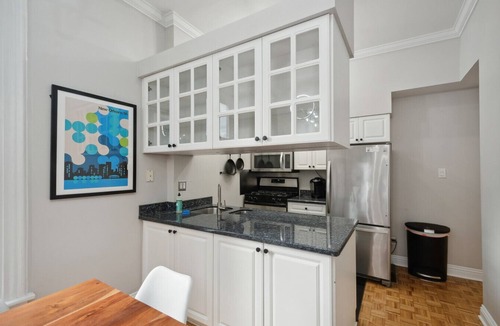 Near North Side Condo | Brilliant Downtown Chicago 3-Bedroom Condominium