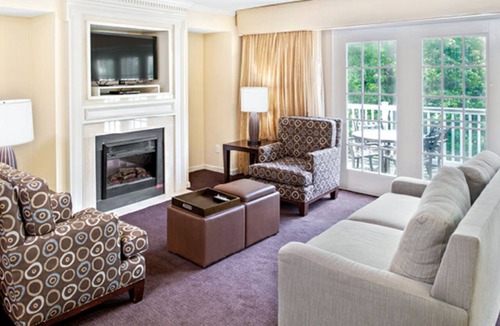 Berkeley Condo | Bring the Family! This 4 BDR/4BA has lots of space/near all the excitement!