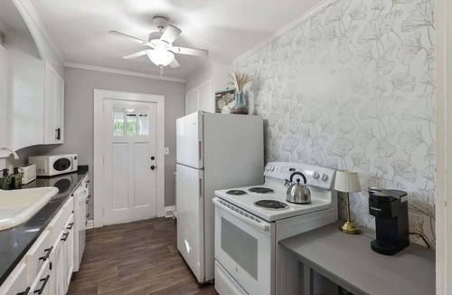 Anderson House | Broad Street Retreat