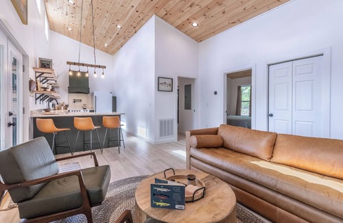Bryson City Cabin | Brook Haven-Mountain Views - Hot Tub - Outdoor Pizza Oven