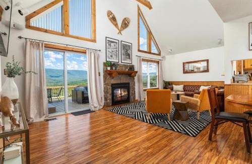 Mount Jackson Ski Chalet | Bryce MTN Views - Hot Tub - Theater - Games - Sleeps 14