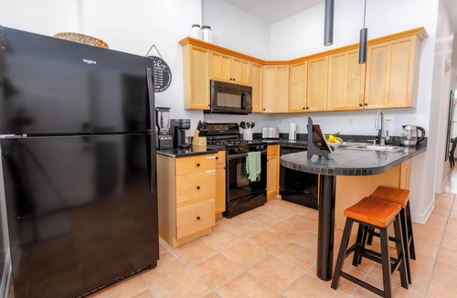Bucktown Apartment | Bucktown/Wicker Park 3BR pet friendly w/parking - Upstairs Unit