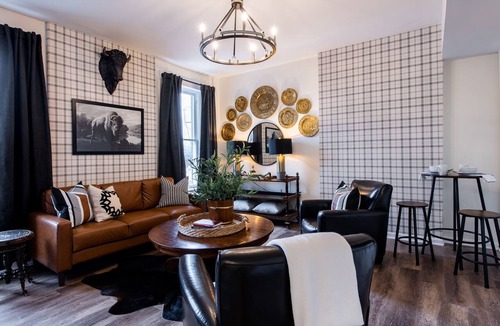 Versailles Hotel | Buffalo Trace Suite, The Woodford Hotel
