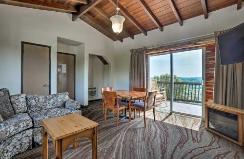 Burkesville Apartment | Burkesville Apt w/Deck, Views & Pool Access!