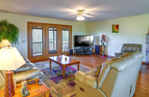 Byrdstown Apartment | Byrdstown Apartment < 4 Mi to Dale Hollow Lake!