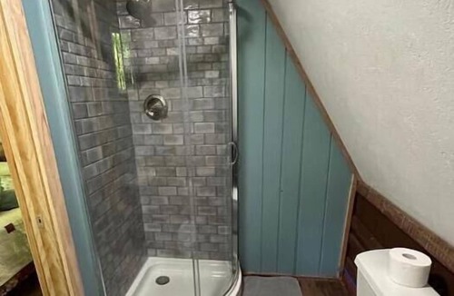 Northern Cabin | Cabin #1 Bela - Custom Built Aframe - Kid and Pet friendly