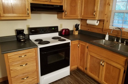 Lookout Mountain House | Cabin 3 is a Quiet log Cabin on Lookout Mountain 2 bedroom 2 bath