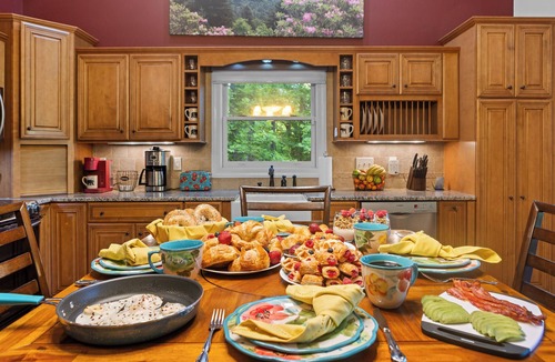 Maggie Valley House | Cabin At Maggie Valley Golf Club, Hot Tub, Firepit