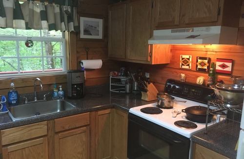 Jamestown Cabin | Cabin in the Big South Fork/Pickett State Park Area.