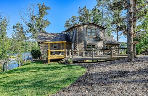 Moneta House | Cabin on the Cove - Luxe Lakefront Pet Friendly Cabin on 5 acres with huge dock