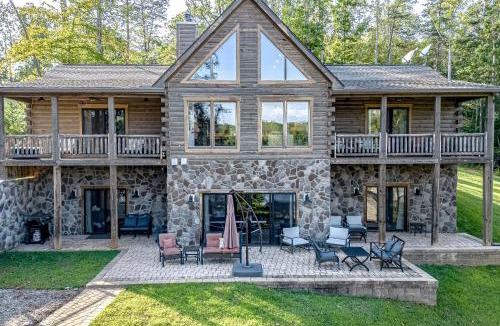 Moneta House | Cabin on the Cove - Luxe Lakefront Pet Friendly Cabin on 5 acres with huge dock