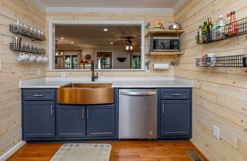 Tigerville Cabin | Cabin Retreat near Blueridge Mountains, scenic highway