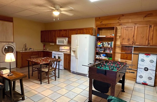 Boone Cabin | Cabin with Views, Foosball, Hot tub, minutes from Boone!