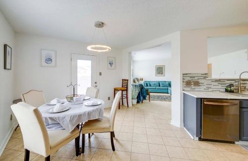 Camby House | Camby Home w/3 Living Areas & Community Pool!