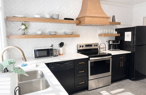 Summerville House | Camellia: Close to the Medical District and Augusta National