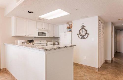 Myrtle Beach Apartment | Camelot By the Sea, Unit 601, 3 Bedroom, 2 Bath, Direct Ocean Front, Park on Same Level as Condo