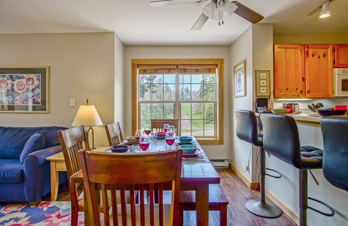 Edray House | Camp 4 #21: 2 Bedrooms, 2.5 Baths: Slope Side, Gas Fireplace