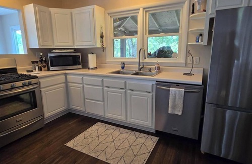 Shell Knob House | Camp Bob Table Rock Lake House -3 waterfront lots, easy walk down, close to town