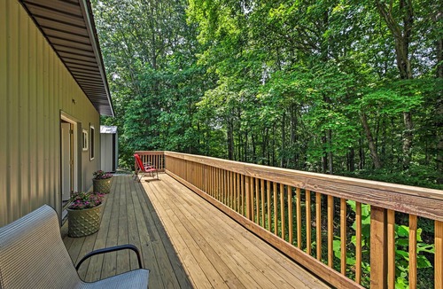 Bloomington Cottage | Camp Monroe in Bloomington w/Deck & Views!