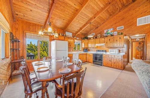Avon House | Canalfront Dog Friendly Home w/Private Dock, Cmty Pool and Tennis/Pickleball