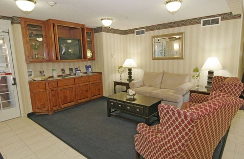 Central Newport News Hotel | Candlewood Suites Newport News-Yorktown, an IHG Hotel