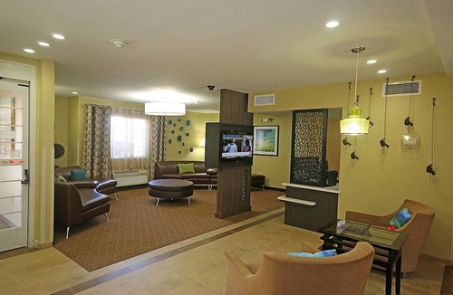 Central Newport News Hotel | Candlewood Suites Newport News-Yorktown, an IHG Hotel