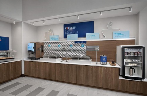Pumphrey Hotel | Candlewood Suites Baltimore - BWI Airport NE by IHG