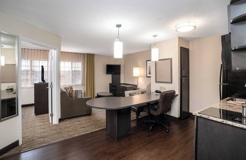 Hopewell Hotel | Candlewood Suites Hopewell - Fort Lee by IHG