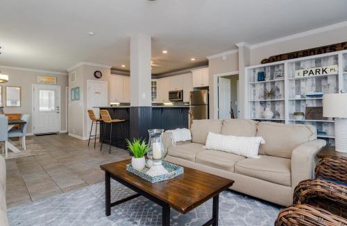 North Carolina Coast House | Carolina Comfort Lower by Bryant Real Estate