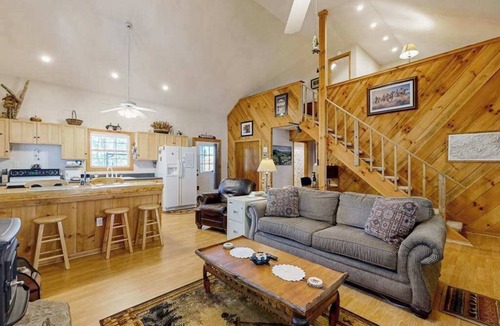 Sylva House | Carrie’s Cabin