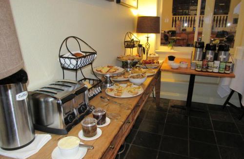 Downtown Hotel | Carter House Inns