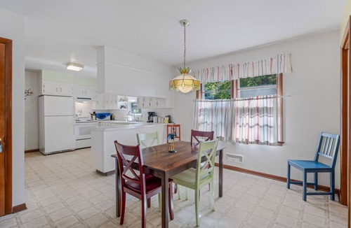 Berkeley Springs House | Castle View - Perfect for families, game room, pet-friendly, DT Berkeley Springs