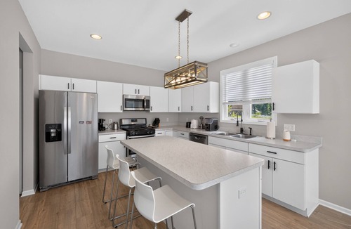 Cedar Lake House | Cedar Lake 4br Home For 8 W/Lake Views 4 Bedroom Home