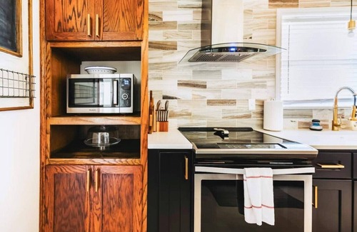 Danville House | Central, Stylish 3/2 Family Home + Great Amenities
