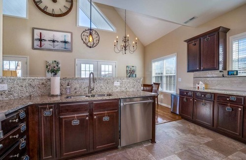 Penrose House | Chandler House - Custom Home with Mountain Views!
