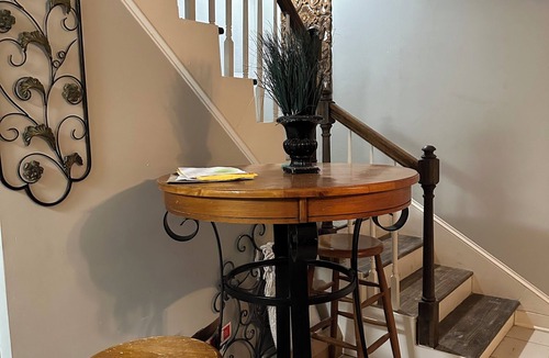 London House | Charming 1-bedroom house in beautiful London with WiFi, AC