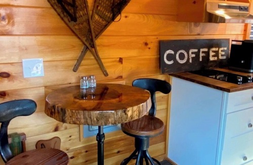 Spring Hill Cabin | Charming 1-bedroom tiny home in peaceful Spring Hill