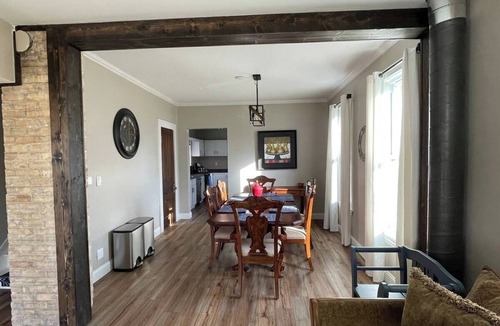 Huntley House | Charming 1920 Historic Home near Huntley Square with Arcade Games!