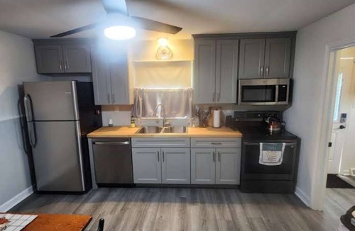 Mechanicsville House | Charming 2-bedroom house with WiFi, AC in welcoming Mechanicsville