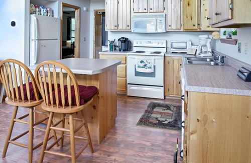 Murphy Cabin | Charming 2-bedroom cabin in fabulous Murphy, NC Next Chapter's Retreat