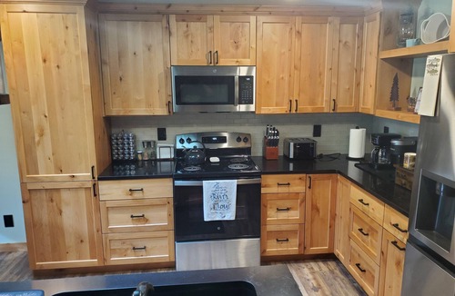 North Sultan Cabin | Charming 2-bedroom cabin on the Sultan River
