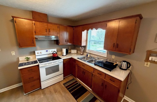 Lewisburg House | Charming 2-bedroom farmhouse in serene Lewisburg