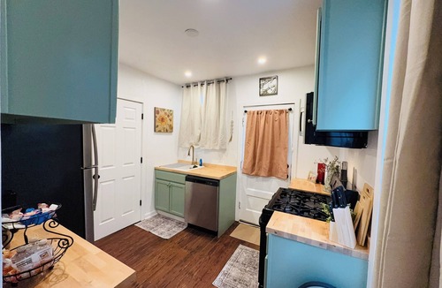 St. Bernard Apartment | Charming 2BR Cottage Apt, Heart of Cincinnati