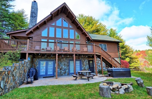 Laurel Springs Cabin | Charming 3-bedroom cabin in Laurel Springs, NC, perfect for family getaways.