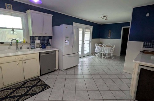 Dublin House | Charming 3-bedroom, 2-bath house with lovely Koi pond located in Dublin, GA