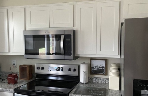 Ironton Cottage | Charming 3-bedroom cottage with a beautiful country view located close to town.
