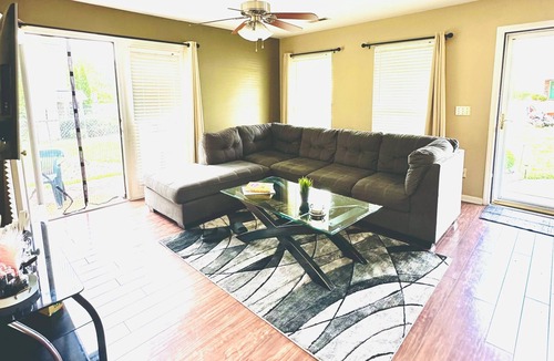 Greensboro House | Charming 3-bedroom house with Smart TVs and WiFi in serene Greensboro