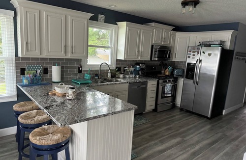 Plainwell House | Charming 3-bedroom house with AC in welcoming Plainwell on the lakefront
