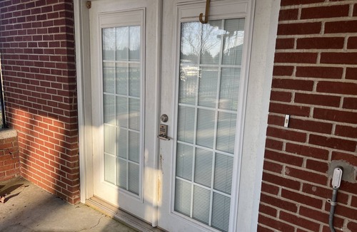 Marion House | Charming 3-bedroom house in pleasant Marion with AC, country views, WiFi.
