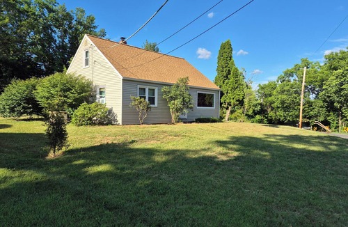 Hummelstown House | Charming 3-bedroom house in beautiful Hummelstown Pa
